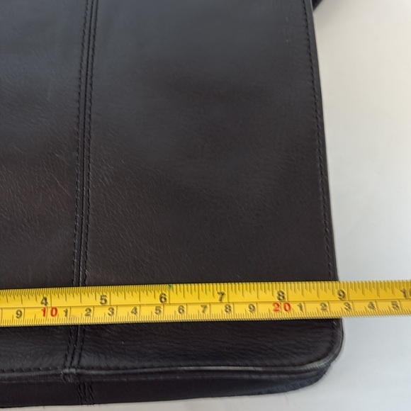 Fossil black leather messenger crossbody adjustable strap bag card pen slots - Picture 15 of 16